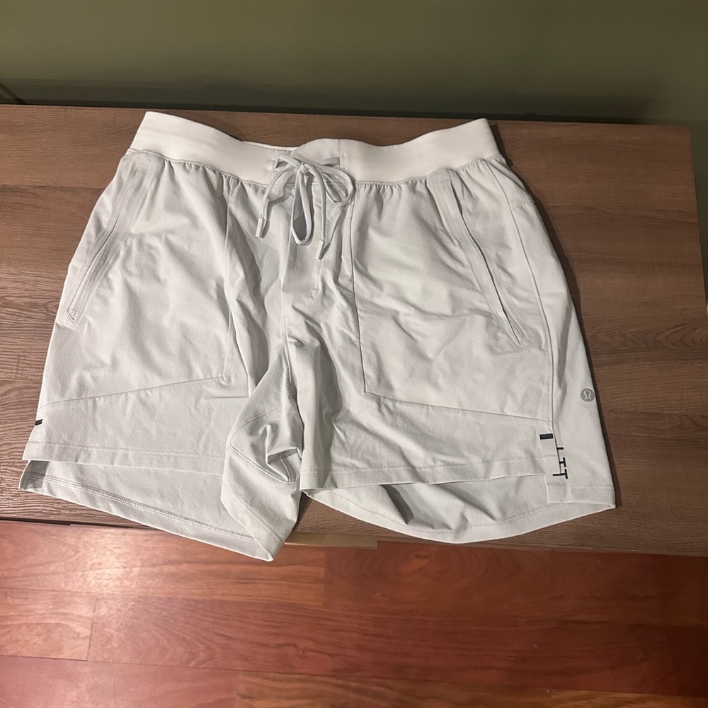 Lululemon Athletica White Athletic Shorts Elastic Waist
